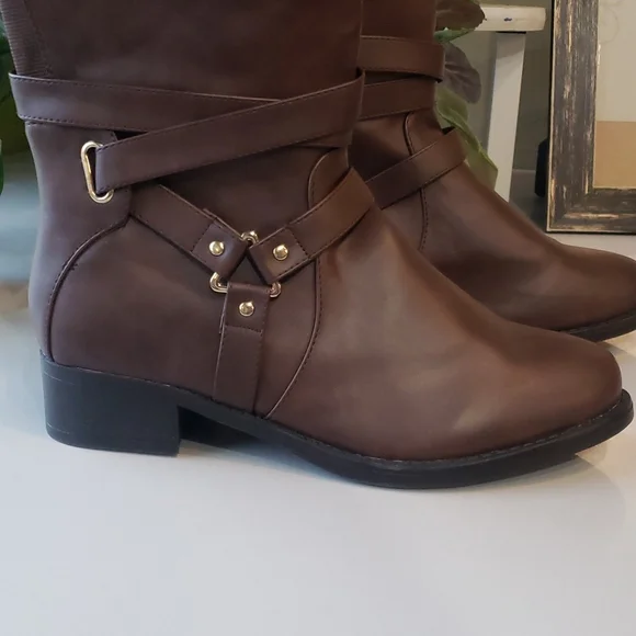 Torrid wide calf boots - Picture 2 of 11